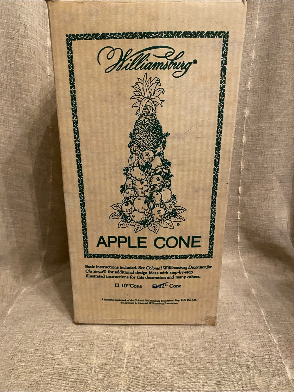 Williamsburg Apple Cone Topiary base 12” tall